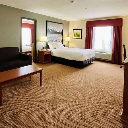 Super 8 By Wyndham Grande Prairie Hotel Exterior foto
