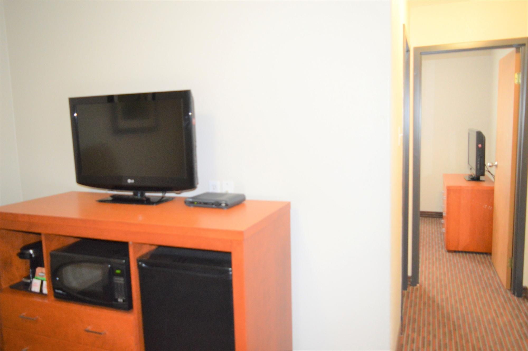 Super 8 By Wyndham Grande Prairie Hotel Exterior foto